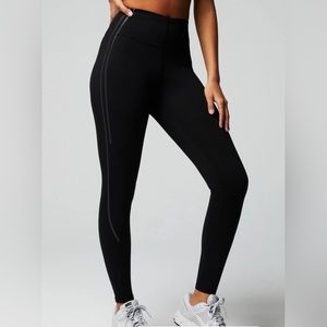 Fabletics NWT Define Powerhold® Rain & Reflect HW Legging Sz S